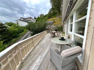 Big, family-friendly summer house with sea view - Lii - 7