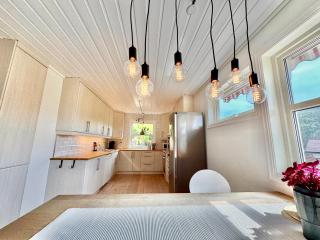 Big, family-friendly summer house with sea view - Lii - 9