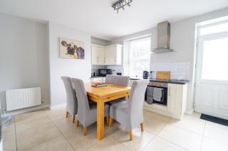 College Square, Terrace House - Bessbrook - 3