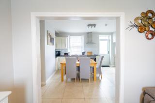 College Square, Terrace House - Bessbrook - 5