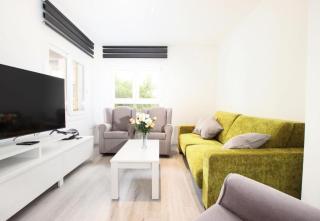 Charming Mallorca Villa 3 Bedrooms Villa Town House Orion 40 Metres From The Sea Great For Families Puerto Pollensa - 5