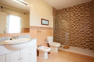 Delightful Costa Teguise Villa 4 Bedrooms Large Private Pool Villa Ellen Lanzarote - Costa Teguise - 4