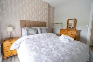 College Square, Terrace House - Bessbrook - 1
