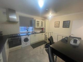 The Lodge on Lodge Road (Rayanara) - Southampton - 6