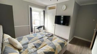 The Lodge on Lodge Road (Rayanara) - Southampton - 3