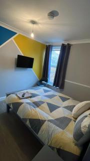 The Lodge on Lodge Road (Rayanara) - Southampton - 7