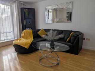 Emerald Apartment-2Bed 2Bath Cardiff Bay,City Centre Apartment - Cardiff - 0