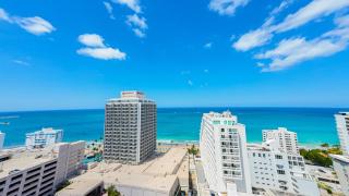Deluxe Ocean View Studio with Free Parking & Pool - San Juan - 7