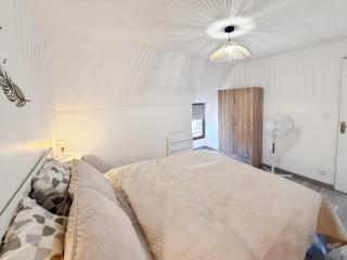 Appartement rénové, lumineux au centre de Vic - Vic-sur-Cère - 4
