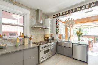 Walk to Denver Zoo City Park Getaway with Garden - 2