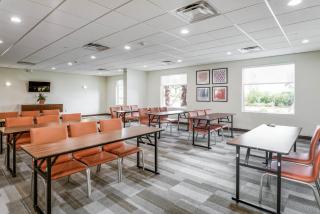 Holiday Inn Express & Suites Boynton Beach West by IHG - Boynton Beach - 3