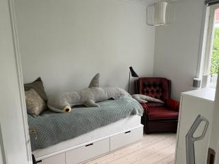 Spacious Three Bed Home in a lovely neighbourhood - Gothenburg - 4