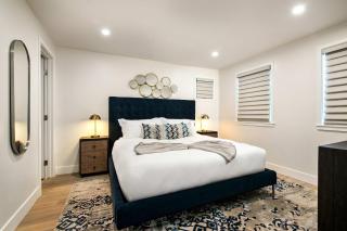 La Jolla Panoramic Ocean Retreat with Rooftop - San Diego - 5