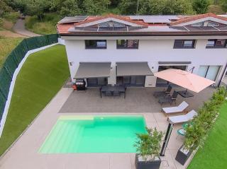 House with pool and panoramic view of Bilbao - Bilbao - 8