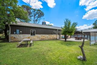 2 Home Getaway-Pool-Hot Tub-Pickleball Court - Fredericksburg - 5