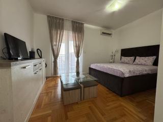 Samanta 2 - Podgorica - 0