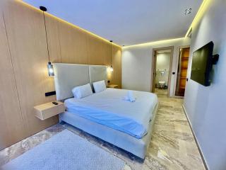 Luxurious 2BR - Steps from Carré Eden - 84inch TV - Marrakesh - 4