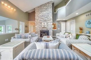 Wallenpaupack Lake Estates Luxe and Spacious Home - Lake Ariel - 6