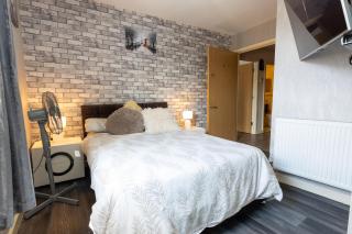FIve Star Rated Condo - Manchester - 9