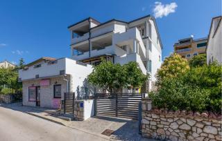 1 Bedroom Stunning Home In Crikvenica - Crikvenica - 0
