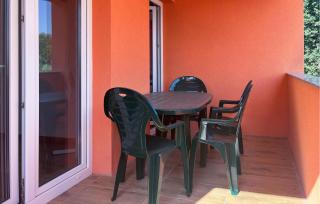 2 Bedroom Gorgeous Apartment In Umag - Umag (Umago) - 5