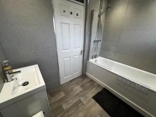 Harkness Suite - Contractors - Cheshunt - 7