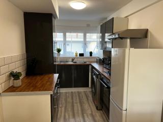Harkness Suite - Contractors - Cheshunt - 2