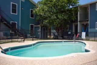Heart of Austin 7mins Downtown with Spacious 2BR Apartment 1 Bath - Austin - 6
