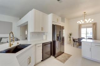 7 Mi to Dtwn Palm Springs Family Home with Pool - Cathedral City - 4