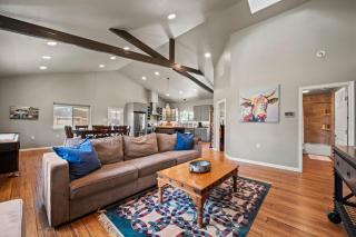 2BR Retreat-Pickleball-Hot Tub-Dog Friendly - Fredericksburg - 6