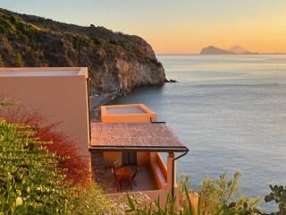 casa incastonata nel mare - Canneto - 3
