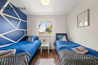 Contractor-Friendly 5-Bed Apartment 7 Mins to Reading Centre - Parking & Wi-Fi - Earley - 6