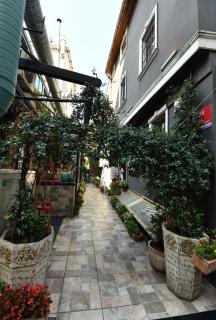 Cute Retro Home Balcony AC Galata - Istanbul - 1