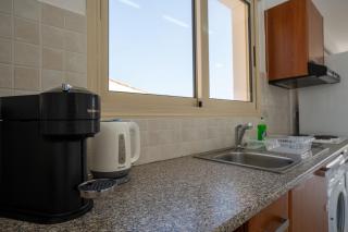 Stylish Apartment with Pool, Sea Views, Fast WiFi and Blacony - Peyia - 4