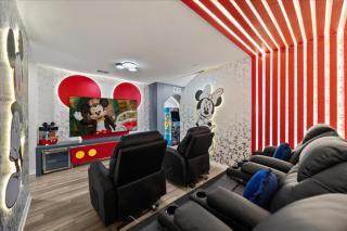 7 Bedrooms 55 Bathrooms Windsor Cay 15952Cc - 2