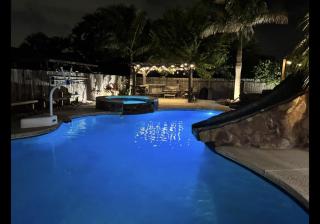Backyard Oasis! - Brownsville - 0