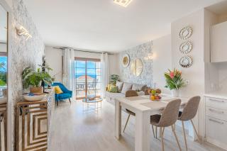 Stylish design w ocean & pool view, King size bed, Wifi,2 Smart Tv, street parking, 2 pools access - Adeje - 6