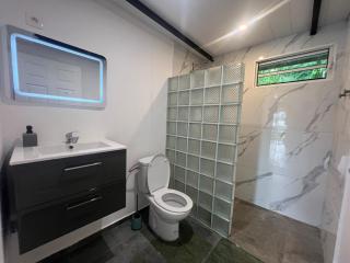 Blue House Lodge - Faaa - 4