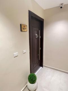 Luxury 2-BDR Hotel Apartment - Garden View - 2
