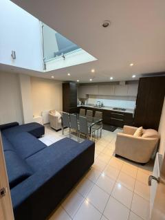 Amanah Properties - Shepherd Bush Central Sleeps 7 - Londra - 3
