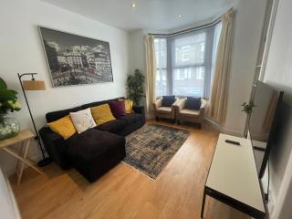beautifull house with 6 double bedrooms - London - 0