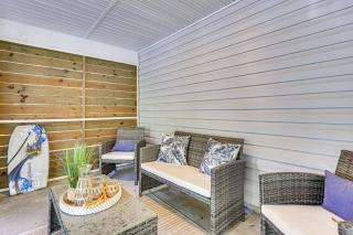 Newly Renovated Home in Oak Island! - 9