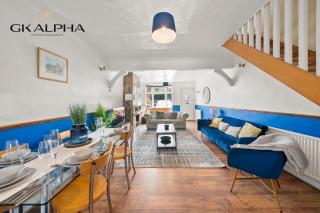 Heartwarming Windsor Cottage with Free Parking that is Perfect for Relaxation - Windsor - 1