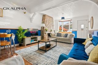 Heartwarming Windsor Cottage with Free Parking that is Perfect for Relaxation - Windsor - 0