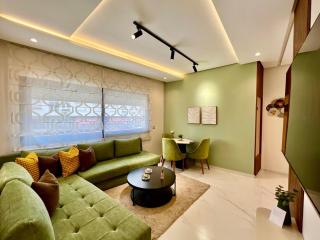 Modern 2BR Getaway with Balcony - Tanger - 9