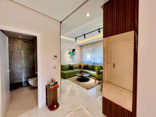 Modern 2BR Getaway with Balcony - Tanger - 6
