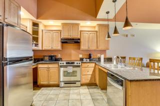 1st-Floor Chula Vista Resort Condo with Patio! - Wisconsin Dells - 8
