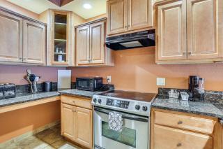 1st-Floor Chula Vista Resort Condo with Patio! - Wisconsin Dells - 1