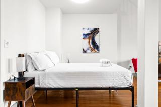 Chic and Comfy Unit w Free Parking Medical District - Louisville - 8