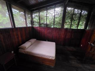 Black Beach Hostel - 6